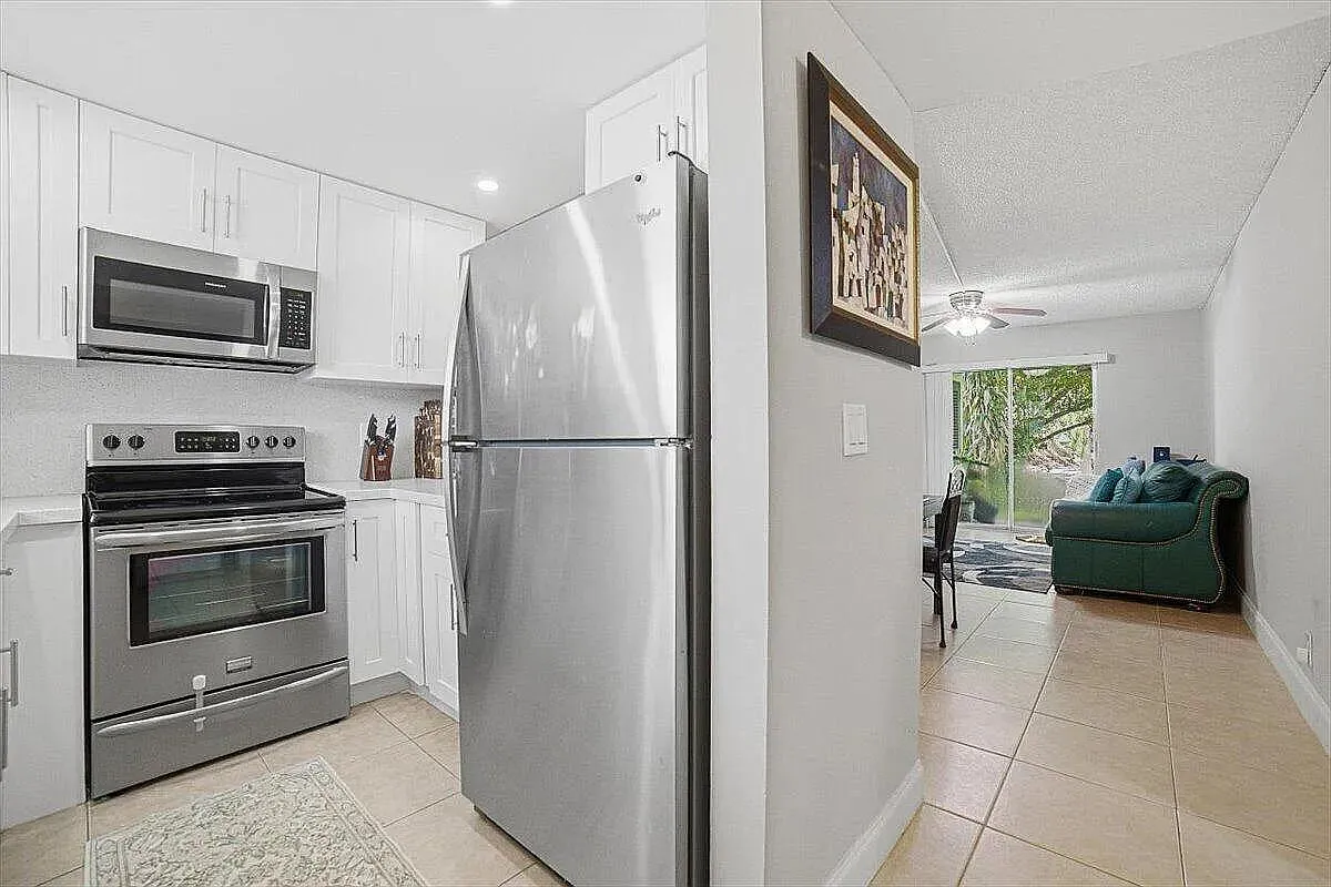 2755 W Atlantic Ave — Photo 3