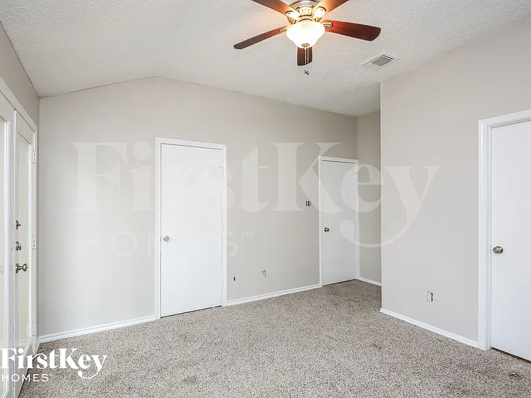 6216 Fairlane Dr — Photo 9