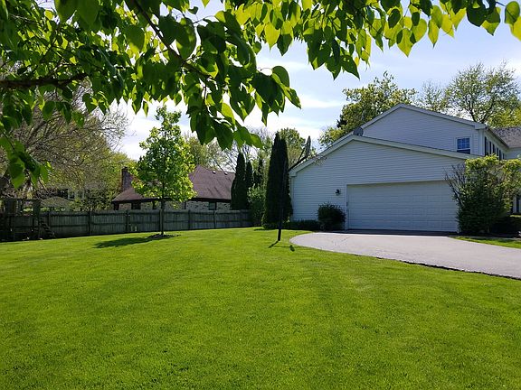 3rd image of 602 Hillcrest Dr