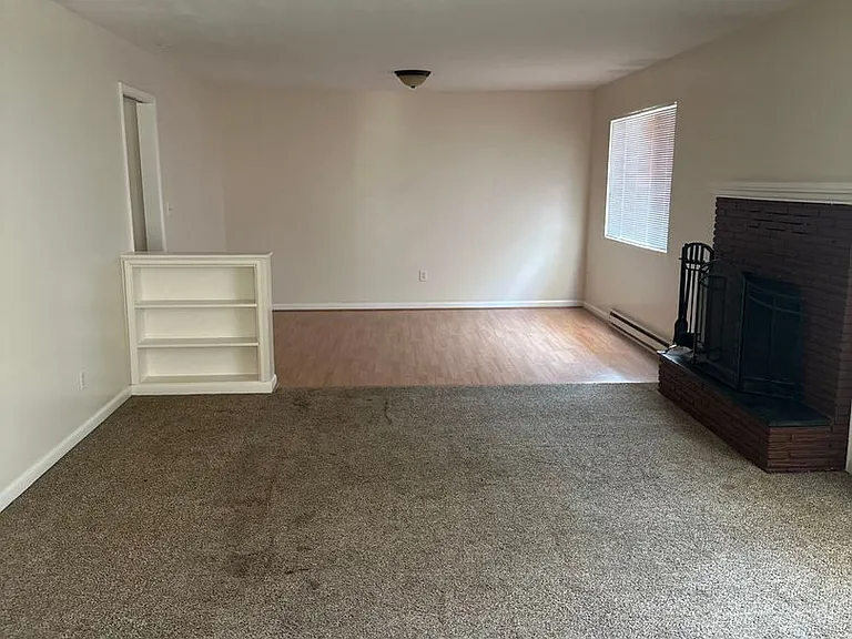 405 W Hazel St — Photo 8