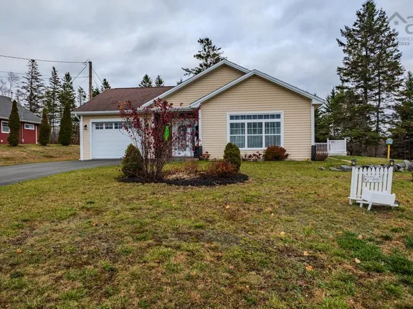 32 Palaeo Dr, Debert, NS B0M 1G0