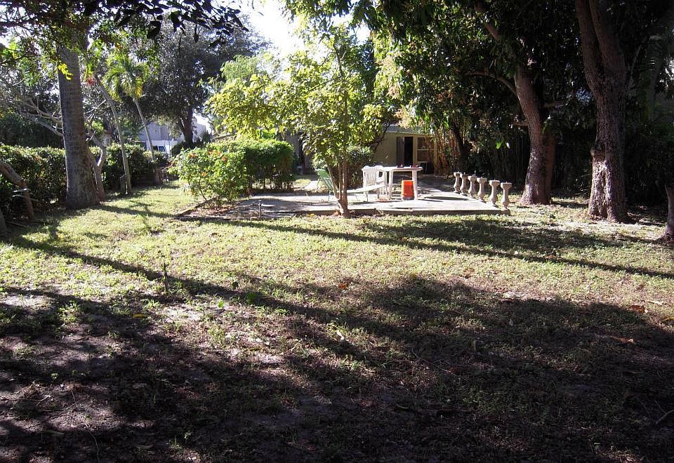 2nd image of 333 Central Dr