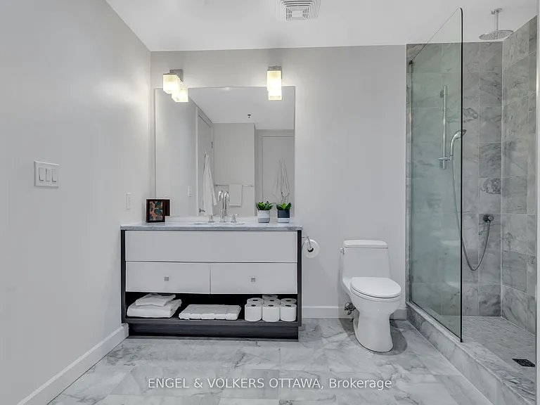 300 Lisgar St #701 — Photo 22