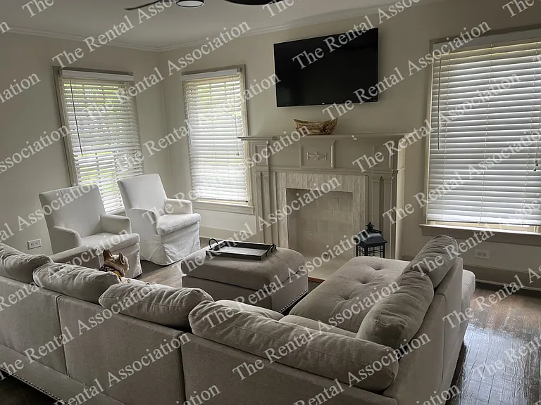1003 Emerson St — Photo 10