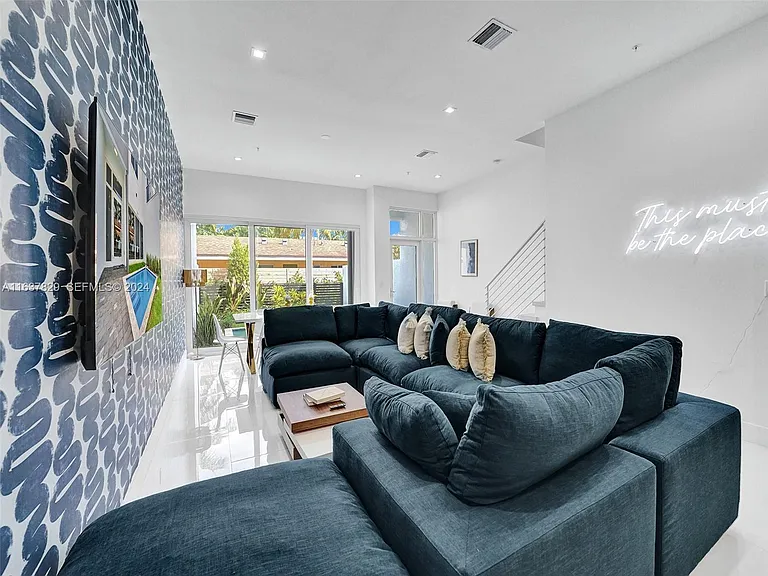 1222 NE 15th Ave — Photo 19
