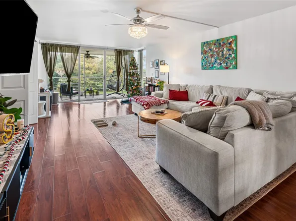 3930 Oaks Clubhouse Drive #304, Pompano Beach, FL 33069
