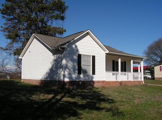 131 Mullinax Dr, Grover, NC 28073