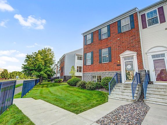 2nd image of 15727 Foliage Ave