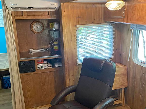 3rd image of 109 Powhatan Dr #109
