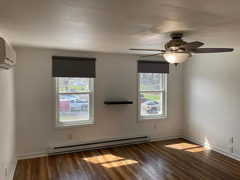 319 Penn St — Photo 13