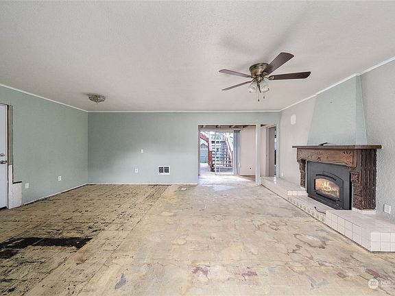 5th image of 1315 Violet Meadow St S