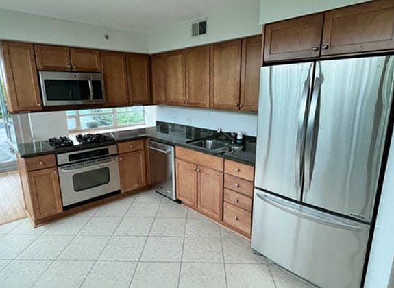 5th image of 9715 Woods Dr Unit 801