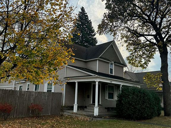 3rd image of 1001 S Cass St