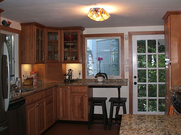 Granite/steel kitchen