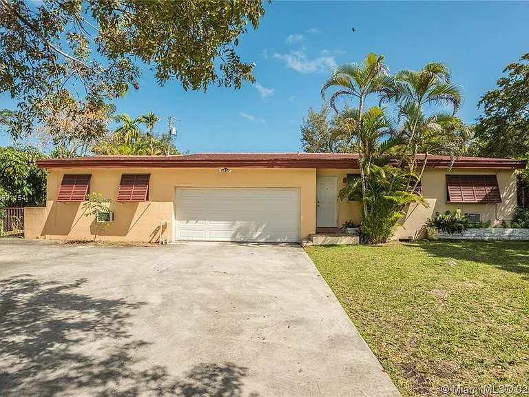 1545 Mantua Ave — Photo 17