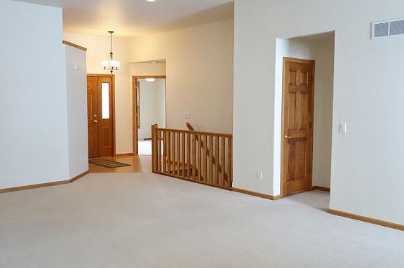 4th image of W7077 Cobblestone Dr