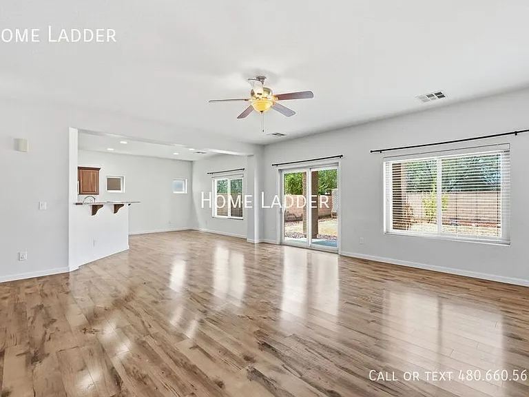 18428 N Jameson Dr — Photo 5