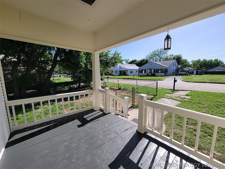 Listing photo 4