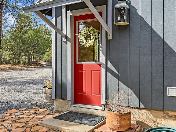 5th image of 2056 Lone Mountain Rd