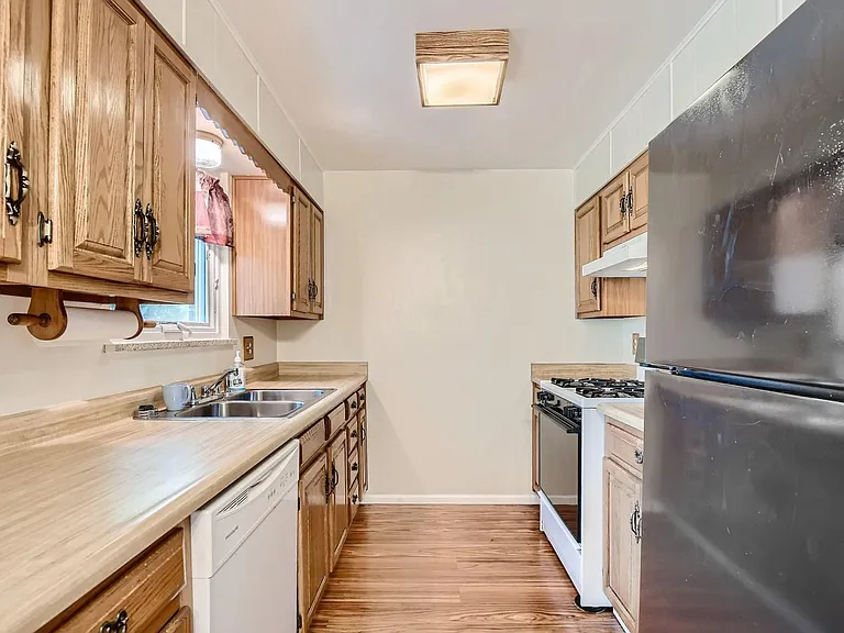 8301 Chase Way — Photo 10