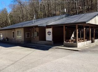 1783 Horse Crk, Julian, WV 25529