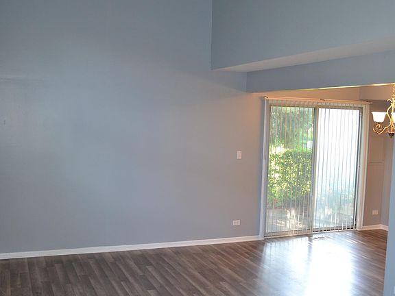3rd image of 312 Wisteria Dr