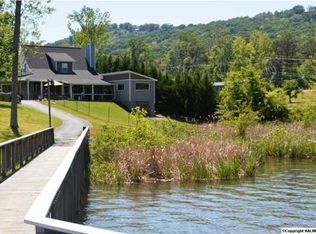 9 Breezeway Bay, Scottsboro, AL 35769