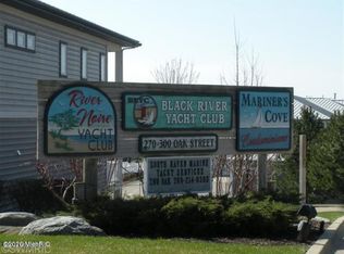 300 Oak St, South Haven, MI 49090
