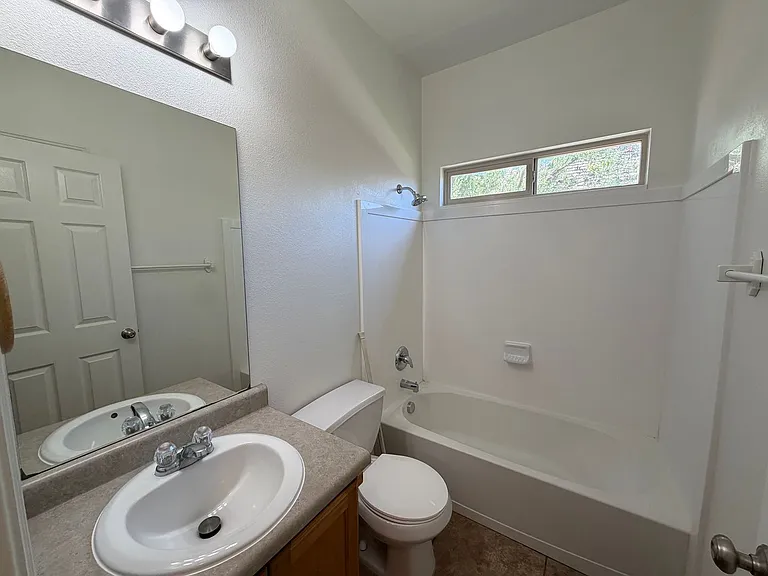 519 W Harvest Ln — Photo 19
