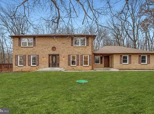 2 Houndstooth Ct, Owings Mills, MD 21117