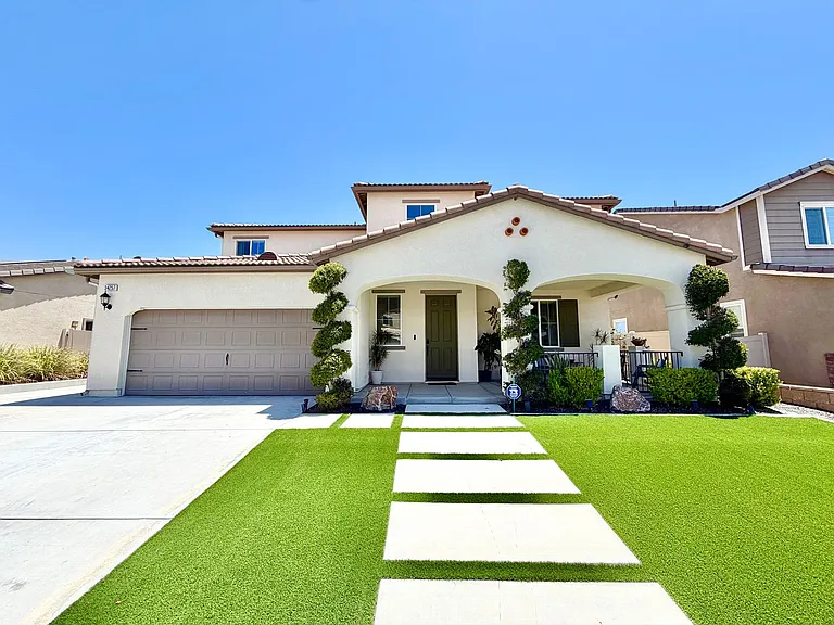 34257 Swordfern Pl — Photo 1