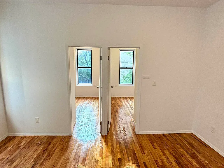 11 Avenue D #11 — Photo 2