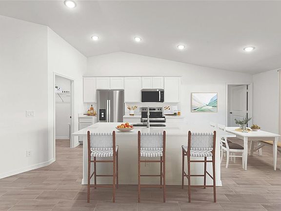 5th image of 15167 Malcolm Ave