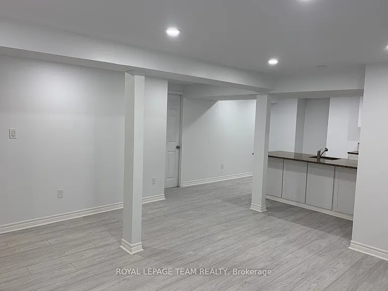 3 Tower Hill Cres #BASEMENT — Photo 4