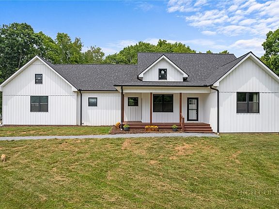 2nd image of 287 Wolfe Road