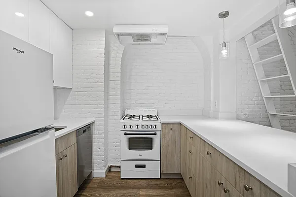 Rented by Douglas Elliman | media 7