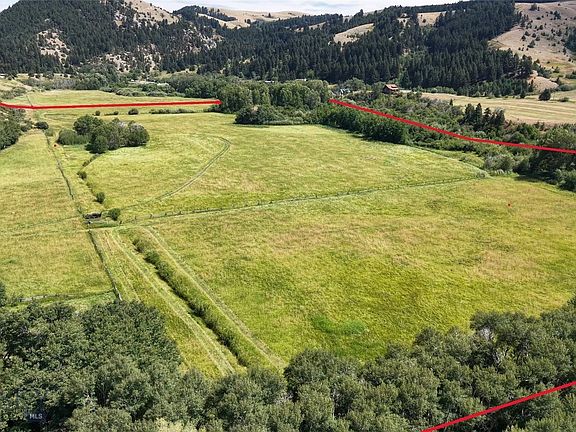 3rd image of 3592 Bridger Canyon Rd