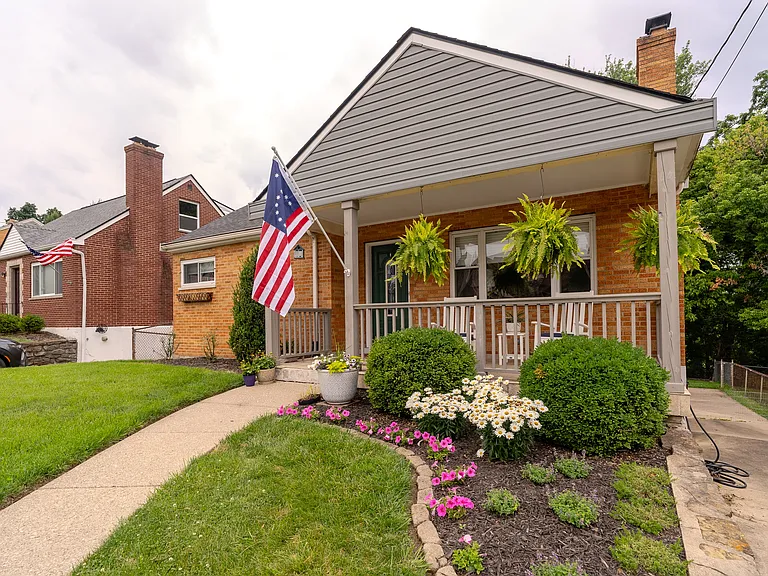 43 Broadview Pl — Photo 2