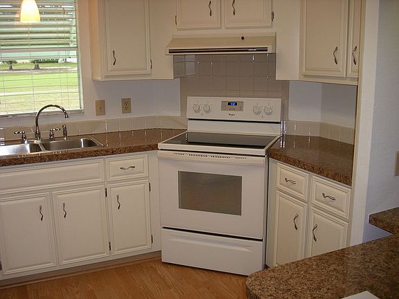 5th image of 1514 E. Schwartz Blvd
