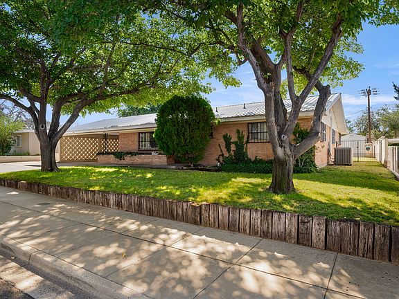 2nd image of 2245 Thomas Dr