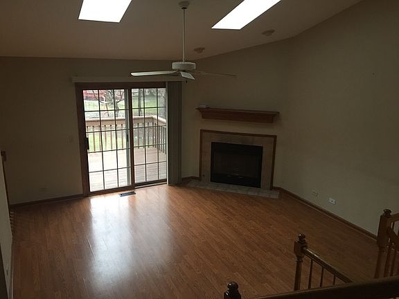 4th image of 914 Ascot Dr #914