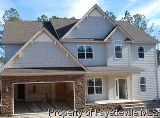126 Valley Brook Ln, Spring Lake, NC 28390