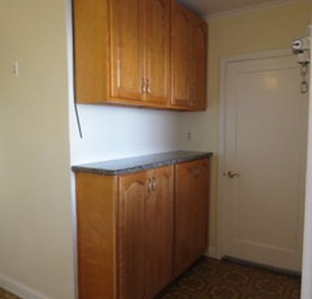 4th image of 29 Campbell Ave