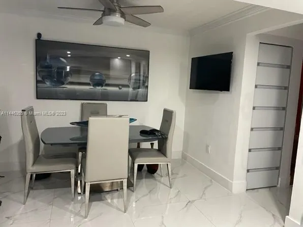 8430 NW 8th St APT B11, Miami, FL 33126