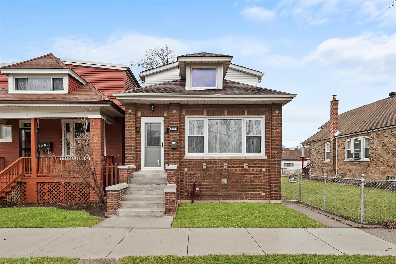 7747 S Rhodes Ave photo 1