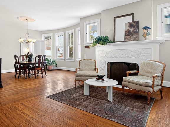 5th image of 2872 Madison Rd