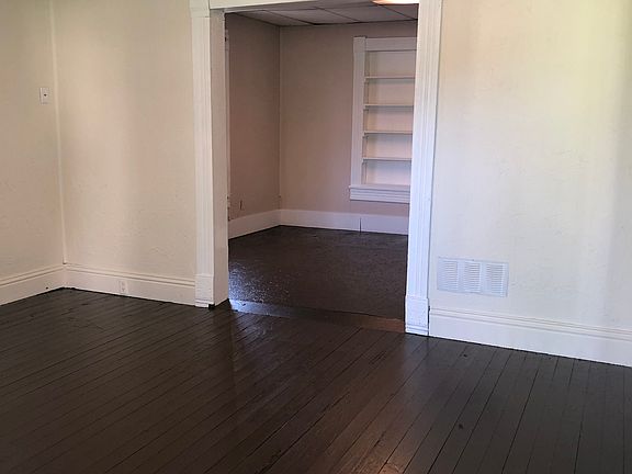 4th image of 311 N 6th St