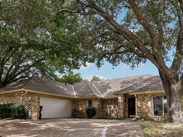 1717 Edgewater Dr, Plano, TX 75075