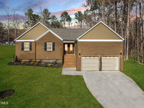 107 Crazy Horse Dr, Louisburg, NC 27549