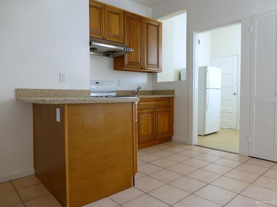 1st image of 574 3rd Ave APT 4